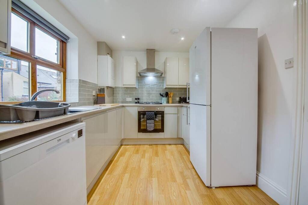 Brighton Terrace - Elegant 4 Bed Villa Walkly Kültér fotó